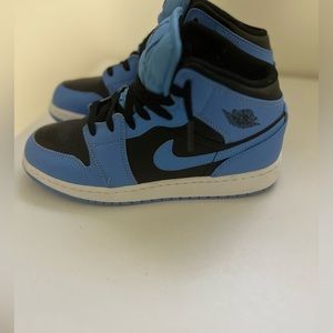 Air Jordan 6.5 | Worn Once| They Are In Great Condition